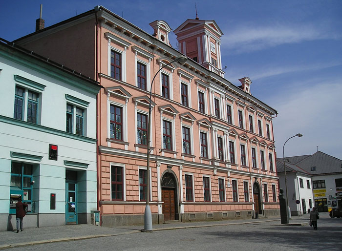 Výměna oken a rekonstrukce výměníkové stanice včetně rozvodů vytápění v I.ZŠ Nové Město na Mor.