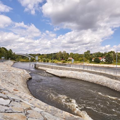 The completion of the Vltava waterway expanded the tourist sailing potential on the Vltava and Otava rivers