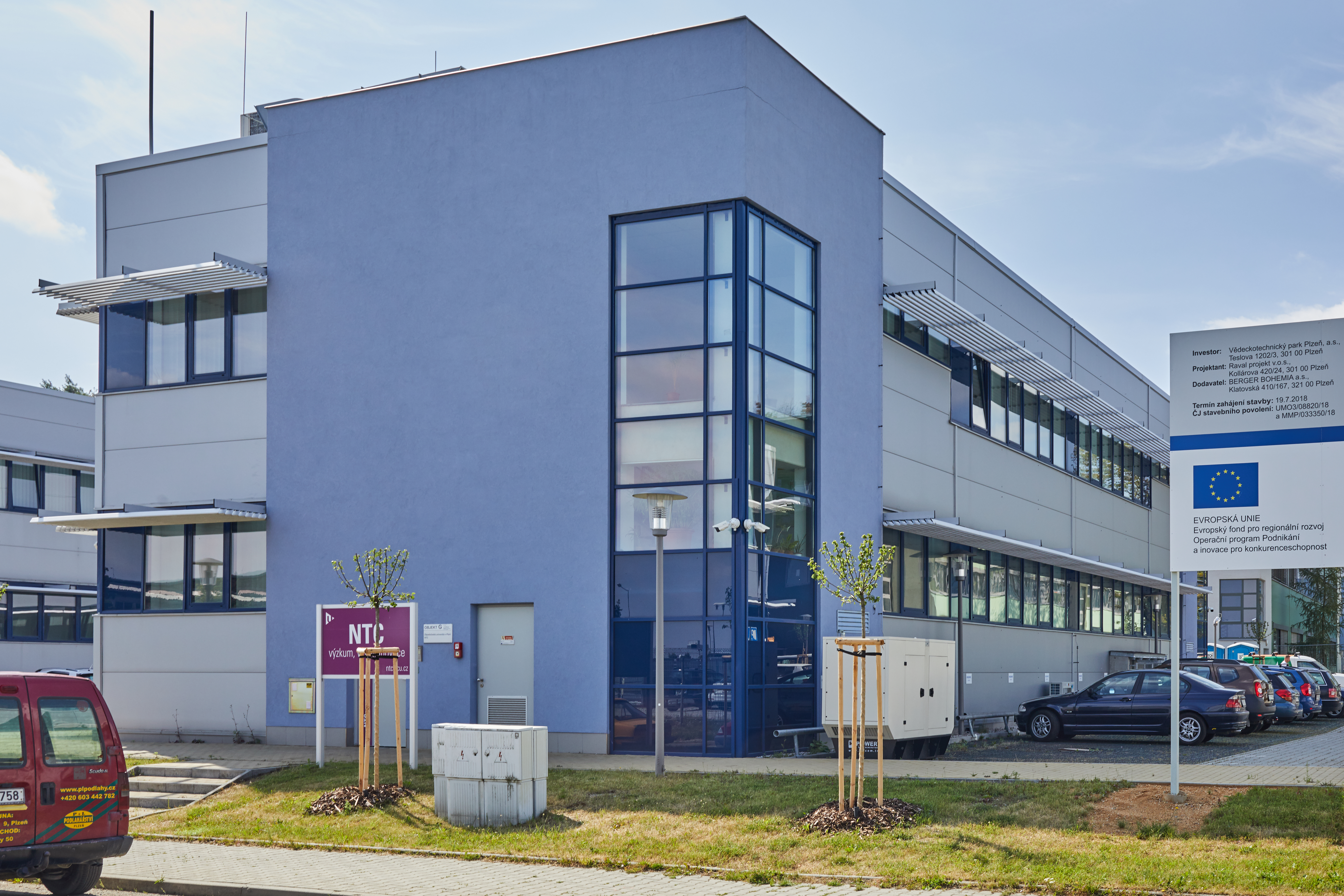 Výpočetní a experimentální design pokročilých materiálů s novými funkcionalitami