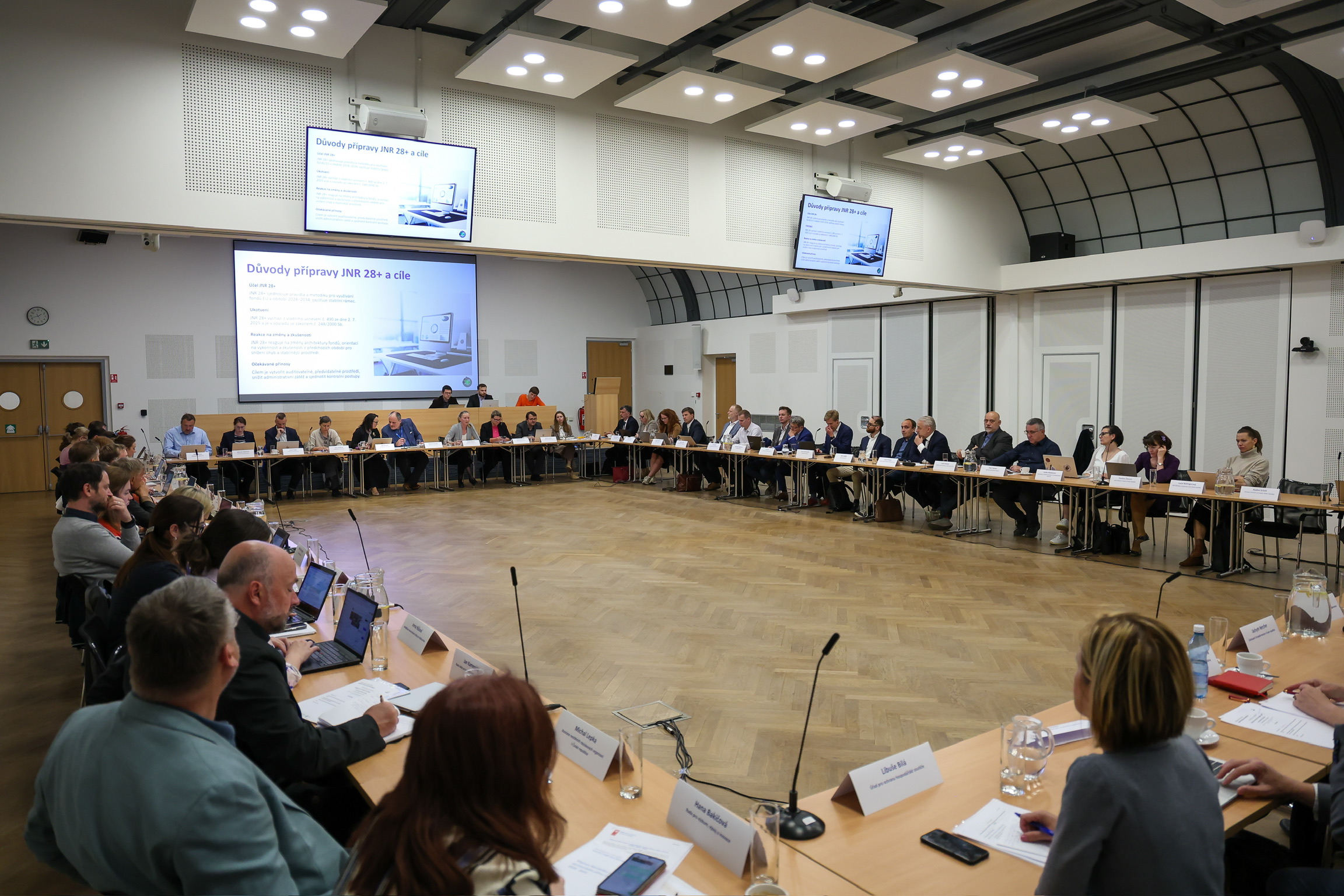 Příprava na další období evropských fondů zrychluje. Rada pro fondy řešila plány do roku 2034 i omez