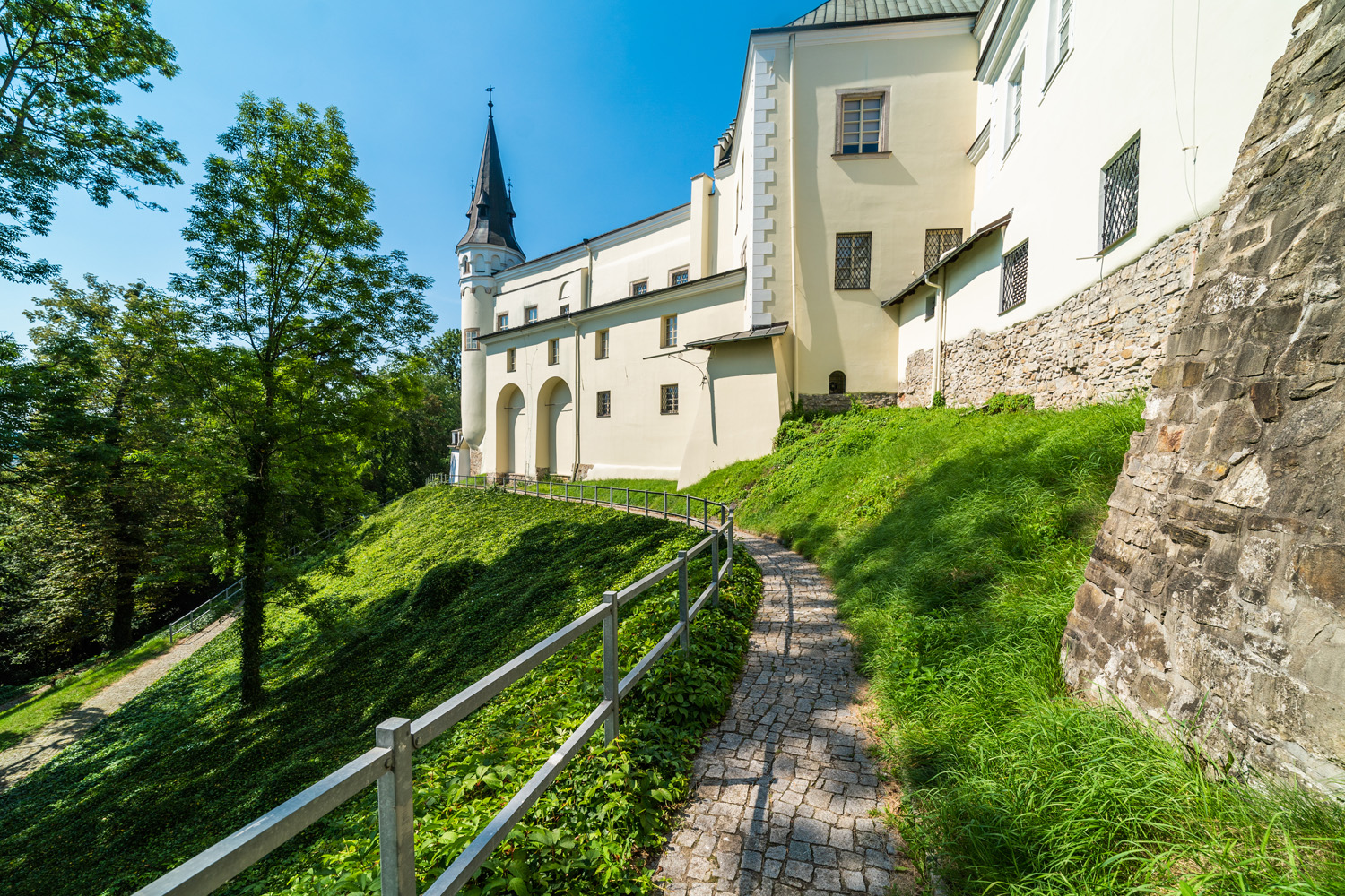 Revitalizace zámku ve Frýdku včetně obnovy expozice