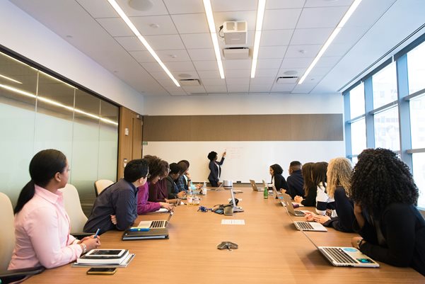 Termíny seminářů, webinářů a konzultací k programům Erasmus+ a Evropský sbor solidarity