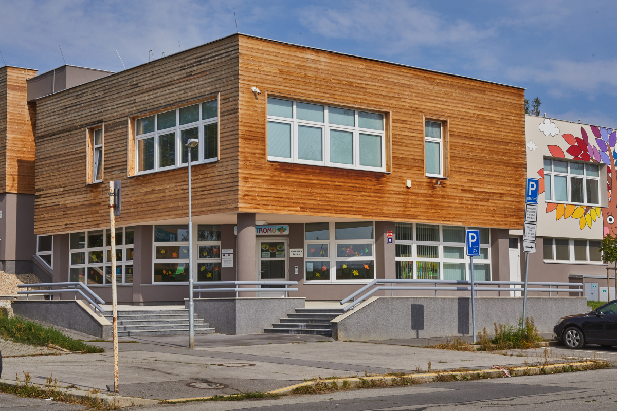 Rekonstrukce objektu Ovčí hájek 2174 na mateřskou školu