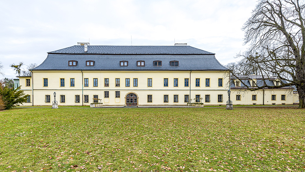 Muzeum regionu Valašsko, p. o.  - zámek Kinských - vybudování depozitářů a expozic